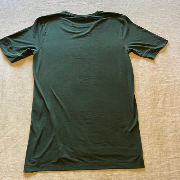 Nike Men's Medium/Small T-Shirt Ultra Soft - Picture 6 of 8